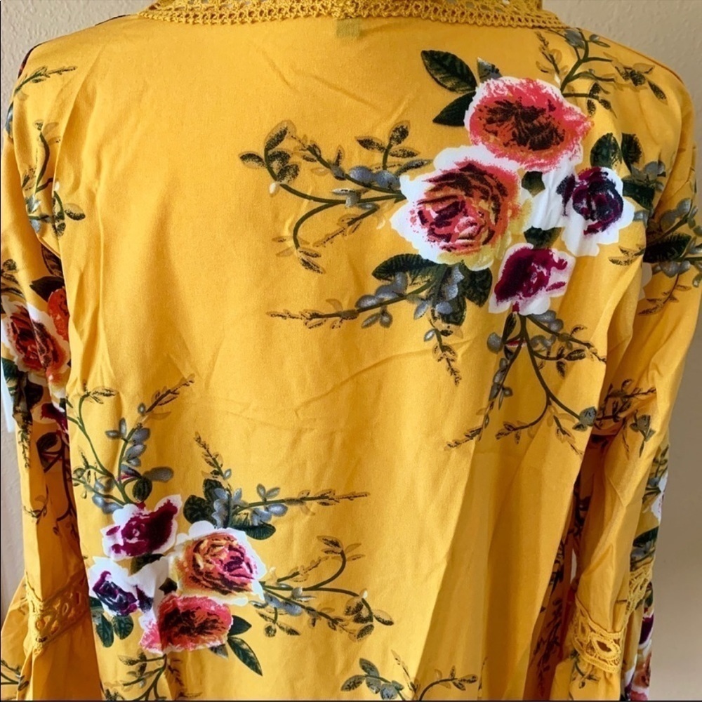 Nwot Floral Bell Sleeve Lace Embroidered Kimono - Picture 5 of 5